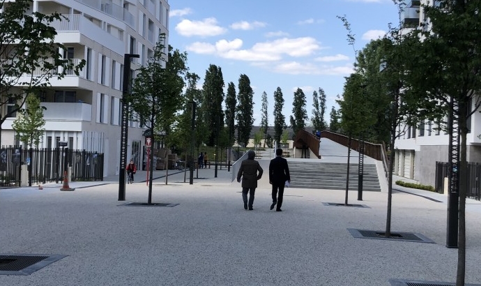 Allée pénétrante et passerelle du canal de l'Ourcq